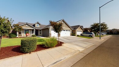 3044 N Carriage Ave, Fresno, CA 93727 - photo 2