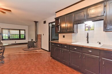 11 Hobson St, Lawrence, MA 01841 - photo 2