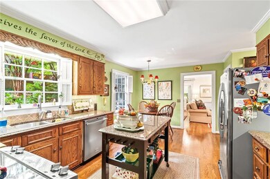 Updated Kitchen, island to remain
