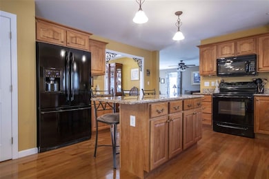 44 Mulberry Ln, Pelham, NH 03076 - photo 5