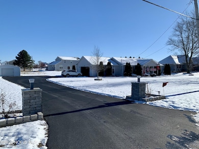 27800 E Broadway St, Walbridge, OH 43465 - photo 2