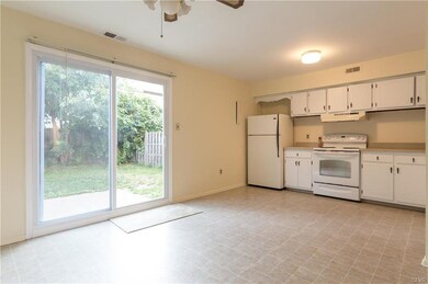 44 Eisenhower Cir, Whitehall, PA 18052 - photo 5