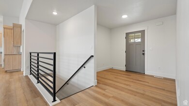 194 W 500 N Street 7GH 8
