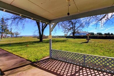 8085 High Banks Rd, Central Point, OR 97502 - photo 7