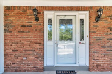 1036-Shelter-Ln-Lansing-MI-windowstill-5