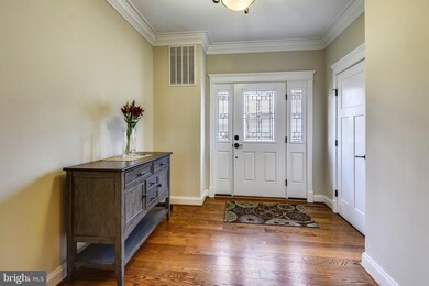 6951 Birch St, Falls Church, VA 22046 - photo 3