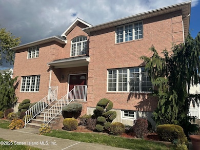 18 Dobbs Place, Staten Island, NY 10301 - photo 2