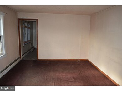 1008 Devault Ave, Paulsboro, NJ 08066 - photo 4