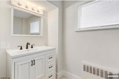 143 Parmelee Ave unit 2, Hawthorne, NJ 07506 - photo 4