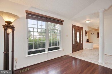 1448 Kingsvale Cir, Herndon, VA 20170 - photo 4