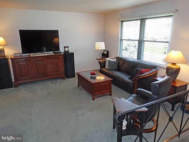 178 Walton Dr, Morrisville, PA 19067 - photo 2