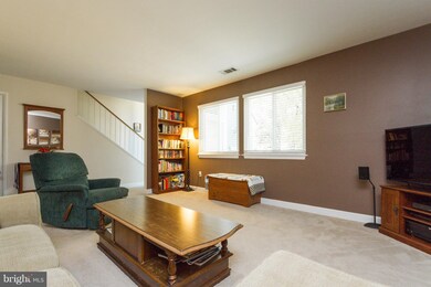 1442 Greenmont Ct, Reston, VA 20190 - photo 6