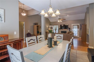 73 Overton Dr, Bella Vista, AR 72714 - photo 6