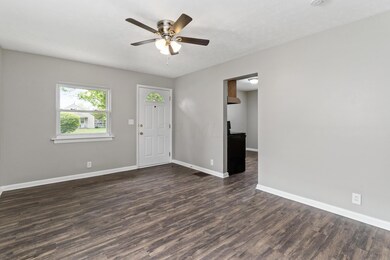 1645 Elmore Ave, Columbus, OH 43224 - photo 5