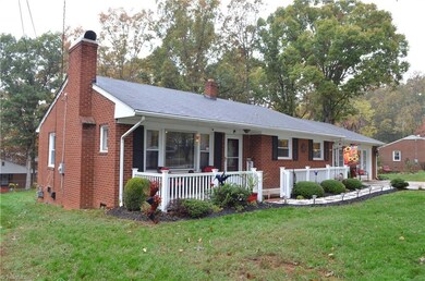 190 Lambert Dr, Asheboro, NC 27205 - photo 2