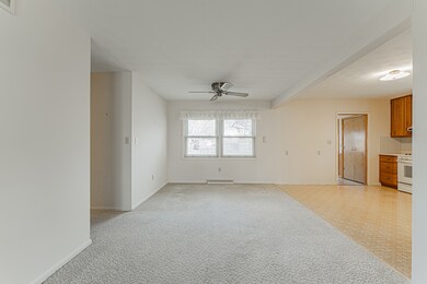 1424 Pulaski St, Lincoln, IL 62656 - photo 4