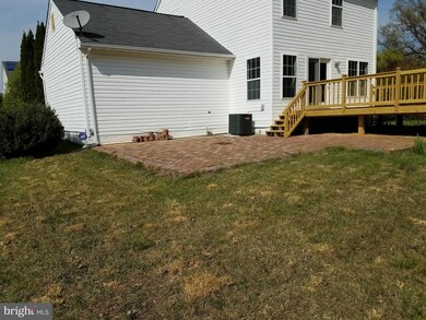 12204 Emerald Way, Germantown, MD 20876 - photo 5