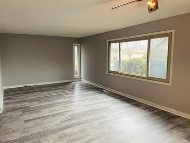 3401 Chambord Ln, Hazel Crest, IL 60429 - photo 4