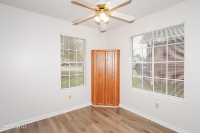 005-photo-living-room-14915428