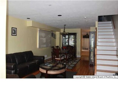 10 Theresa Ln, Staten Island, NY 10308 - photo 2