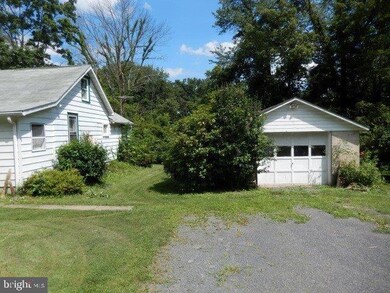 2242 Newport Rd, Newport, PA 17074 - photo 7