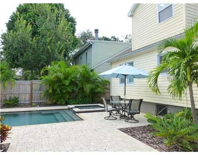 Swimming Pool/Hot Tub/Sauna - Newer Pool/Spa w/pebbletech surface (2010)