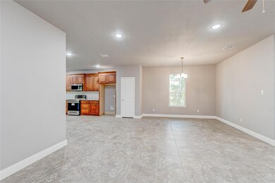 705 Royal St, Cleburne, TX 76031 - photo 6