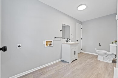 411 Highland Ave, Ossian, IN 46777 - photo 5