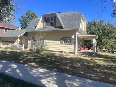 300 N Main St, Pratt, KS 67124 - photo 2