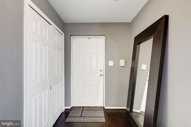 9815 Lake Pointe Ct unit 301, Upper Marlboro, MD 20774 - photo 7