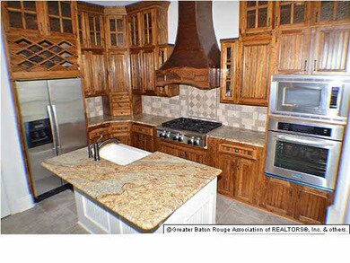 Wonderful Kitchen offers Slab Granite, Stainless A