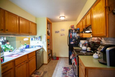 4778 N river Rd (11 of 18)