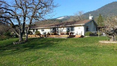 138 Meadow Lark Ln, Grants Pass, OR 97526 - photo 3