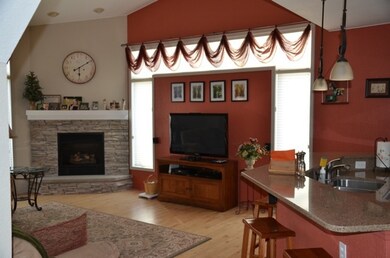 815 Liliana Terrace, Oregon, WI 53575 - photo 3