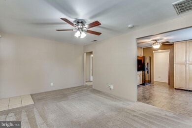 553 Munroe Cir, Glen Burnie, MD 21061 - photo 6