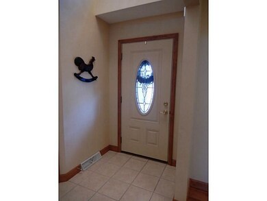 Entry/Foyer.
