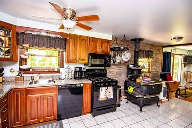 224 Doyon Rd, Northfield, VT 05663 - photo 3