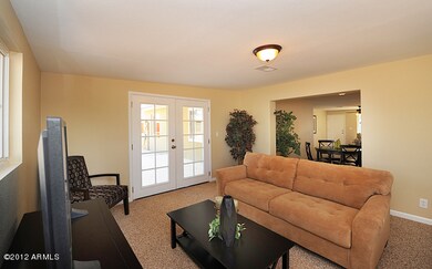 FAMILY ROOM 2