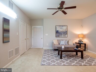 12986 Park Crescent Cir, Herndon, VA 20171 - photo 5