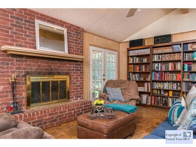 401 Oakridge Dr, San Marcos, TX 78666 - photo 6