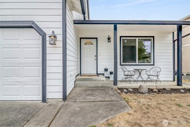 9989 Greenleaf Loop SE, Yelm, WA 98597 - photo 3