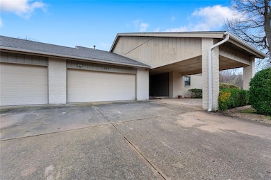 404 Timber Ridge Rd, Edmond, OK 73034 - photo 5