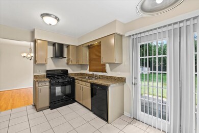 17618 Hawthorne Dr, Country Club Hills, IL 60478 - photo 7