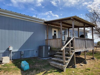 124 Bluff Heights Dr, Weatherford, TX 76085 - photo 2