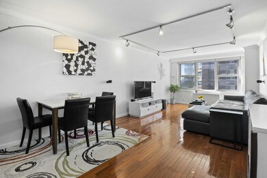 New York Towers unit 15-R, New York, NY 10010 - photo 4