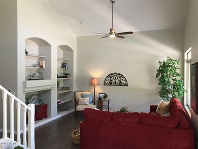 5251 N Spring Pointe Pl - family