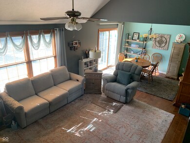 3207 Kensington Blvd, Columbus, IN 47203 - photo 4