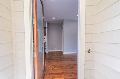 648 E 6th 1/2 St, Houston, TX 77007 - photo 2