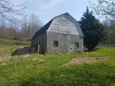 129 Coffeytown Rd, Vesuvius, VA 24483 - photo 5