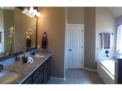 1313 Sonoma Lakes Blvd, Moore, OK 73160 - photo 7